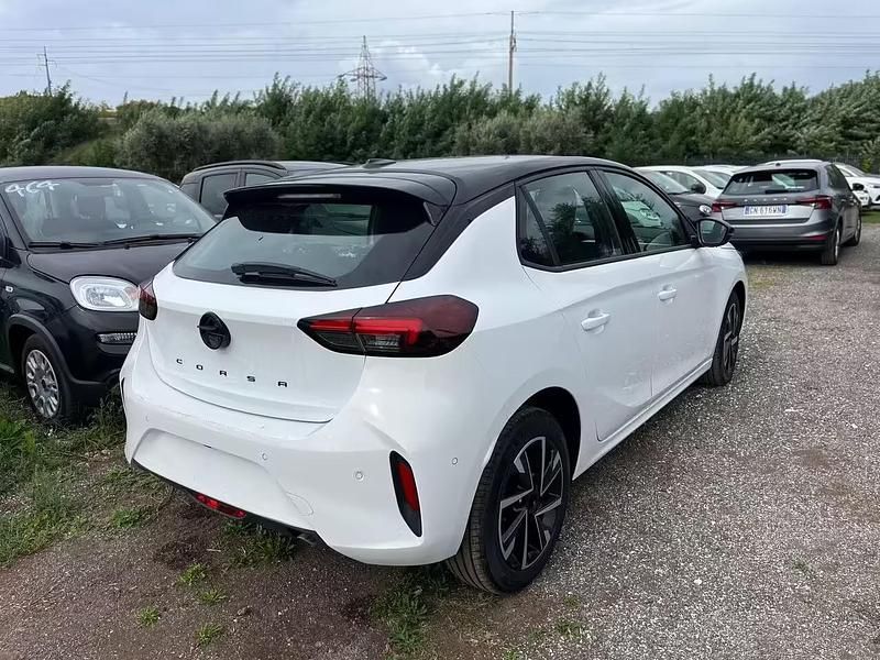 Usata Opel Corsa 100 CV (73 kW) 2025 Bianco Utilitaria