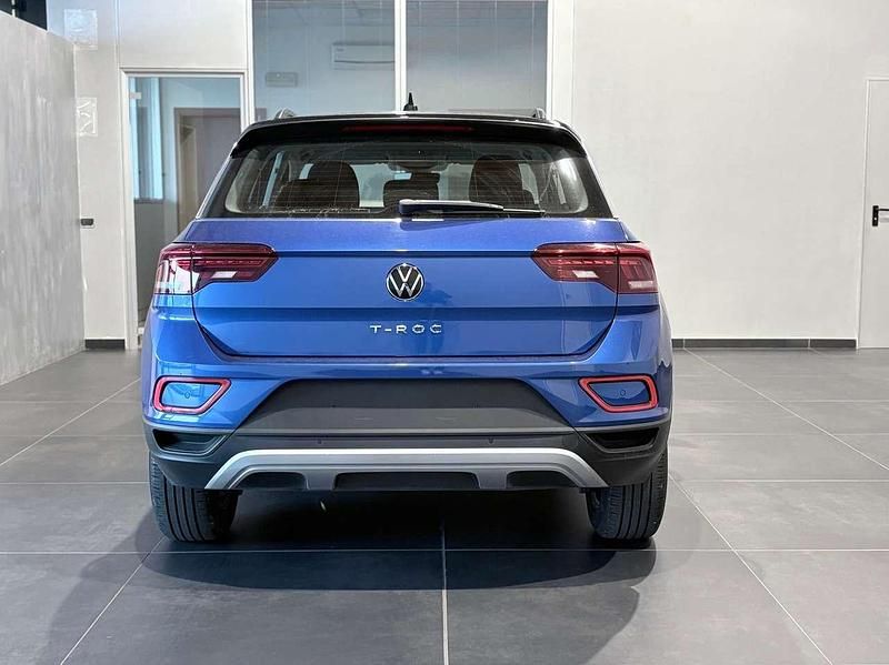 Usata VW T-Roc Life 110 CV (80 kW) 2022 Blu/azzurro SUV