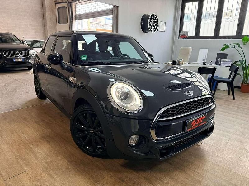 Begagnad Mini Cooper SD Business 170 HK (125 kW) 2015 Grå Halvkombi