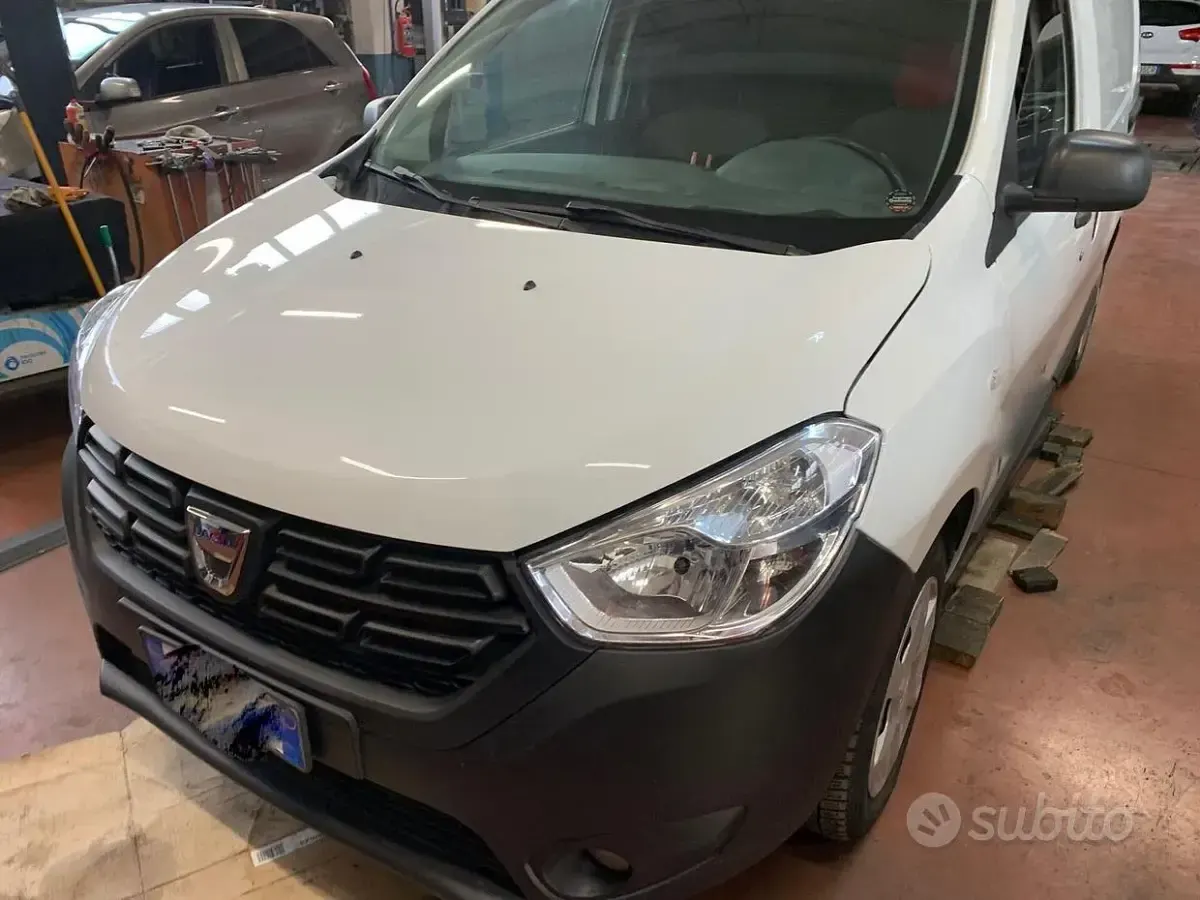 Usata Dacia Dokker Essentiel 109 CV (80 kW) 2018 Monovolume