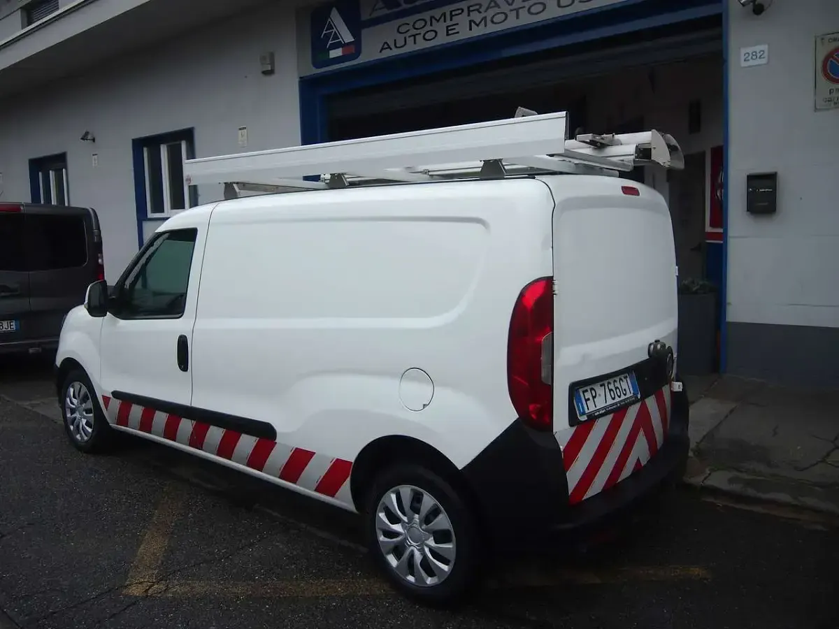Usata Fiat Doblò 120 CV (88 kW) 2018 Bianco Monovolume