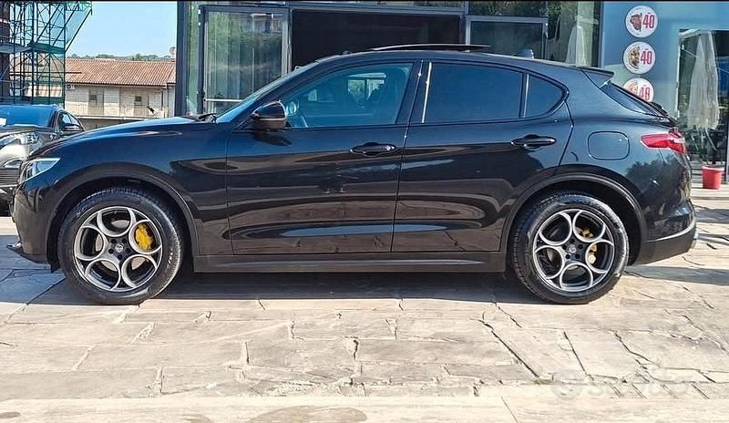 Usata Alfa Romeo Stelvio Executive 210 CV (154 kW) 2019 Nero SUV