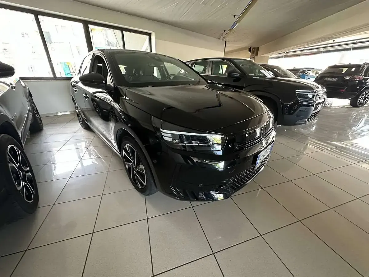 Usata Opel Corsa 101 CV (74 kW) 2025 Nero Utilitaria