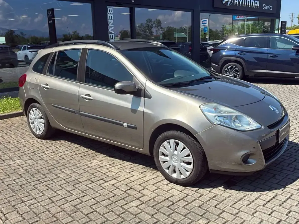 Usata Renault Clio GrandTour 75 CV (55 kW) 2009 Beige Station wagon