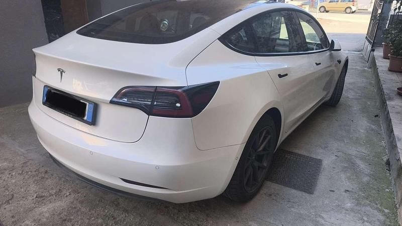 Usata Tesla Model 3 Standard Range 88 kW (120 CV) 2021 Bianco Berlina