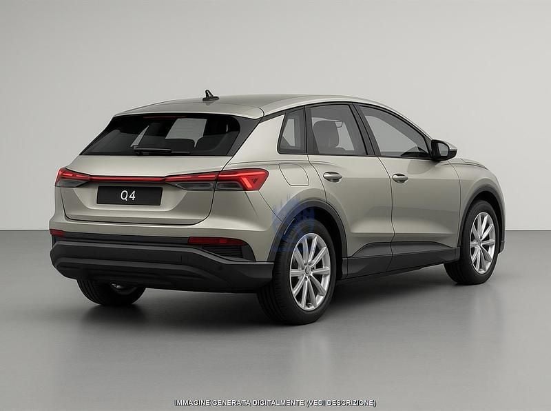Usata Audi Q4 e-tron Ambiente 150 kW (204 CV) 2022 Grigio SUV