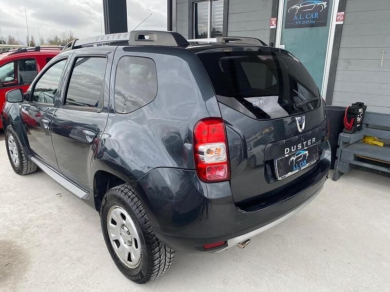 Usata Dacia Duster Ambiance 108 CV (79 kW) 2017 Grigio Station wagon