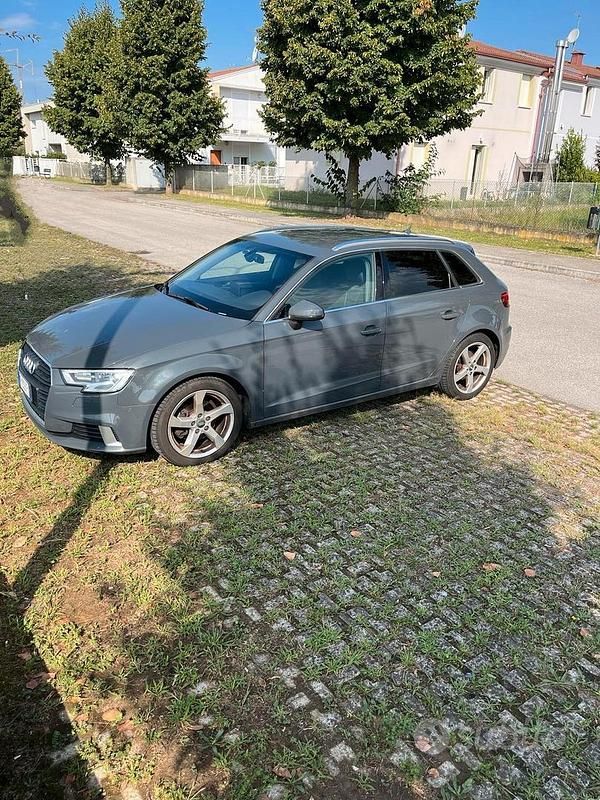 Usata Audi A3 116 CV (85 kW) 2017 Grigio Berlina