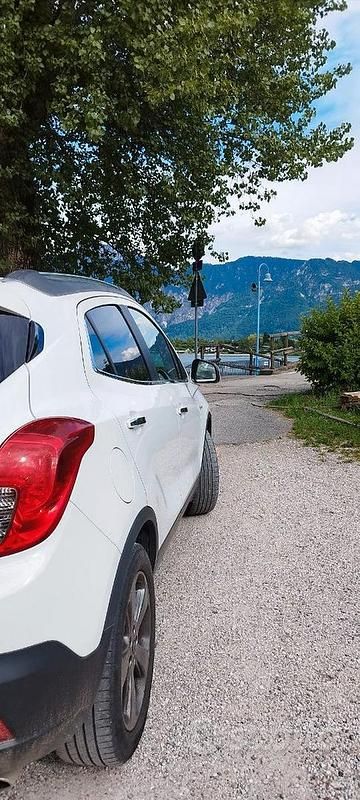 Usata Opel Mokka Comfort 130 CV (95 kW) 2014 Bianco SUV