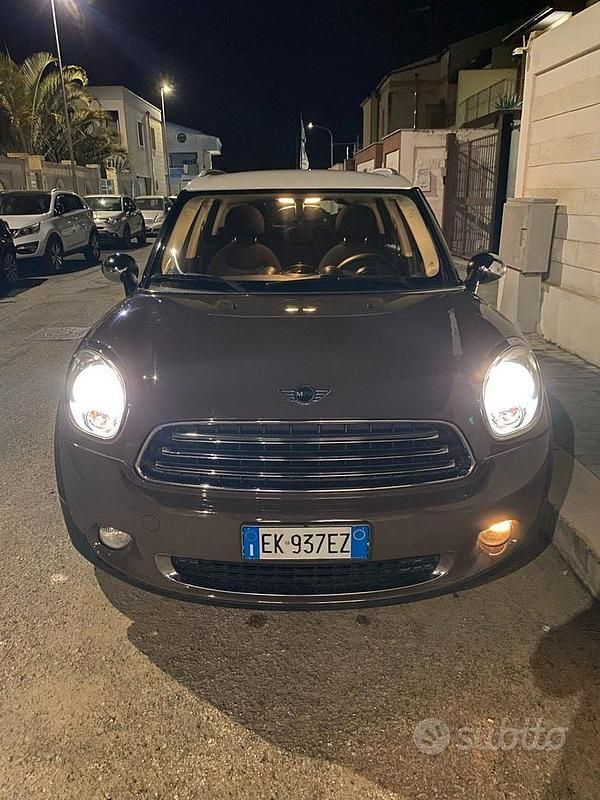 Begagnad Mini One D Countryman 90 HK (66 kW) 2011 Brun SUV