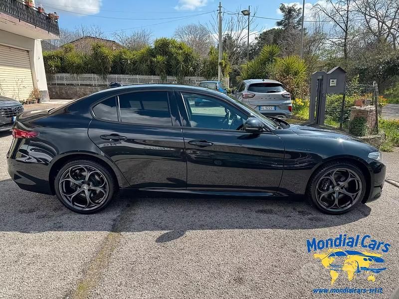 Begagnad Alfa Romeo Giulia Veloce 211 HK (155 kW) 2021 Svart Sedan