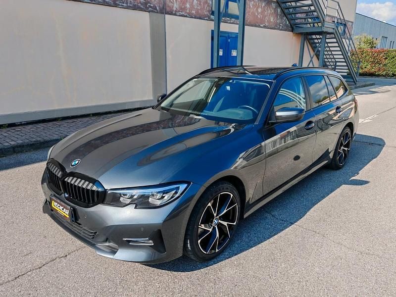 Usata BMW 320e 190 CV (139 kW) 2020 Grigio Berlina