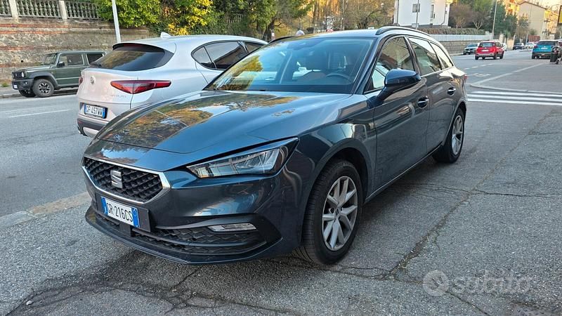 Käytetty Seat Leon Style 116 HP (85 kW) 2023 Harmaa Farmari