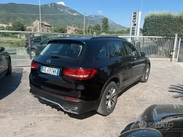 Usata Mercedes GLC220 Business 170 CV (125 kW) 2018 Nero SUV