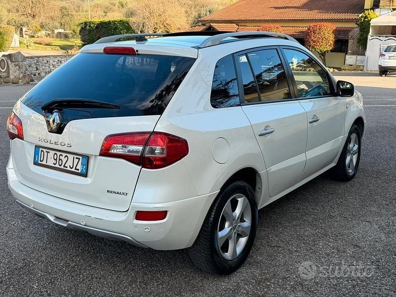 Usata Renault Koleos 150 CV (110 kW) 2010 Bianco SUV