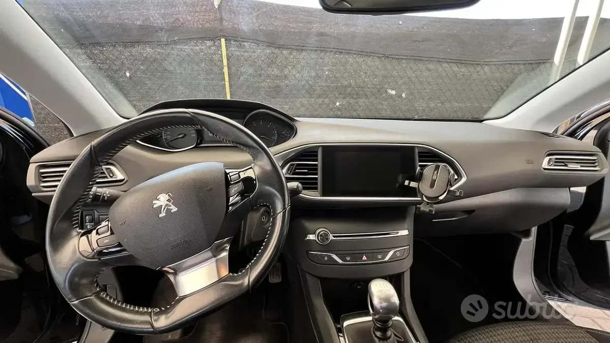 Usata Peugeot 308 131 CV (96 kW) 2019 Nero Berlina