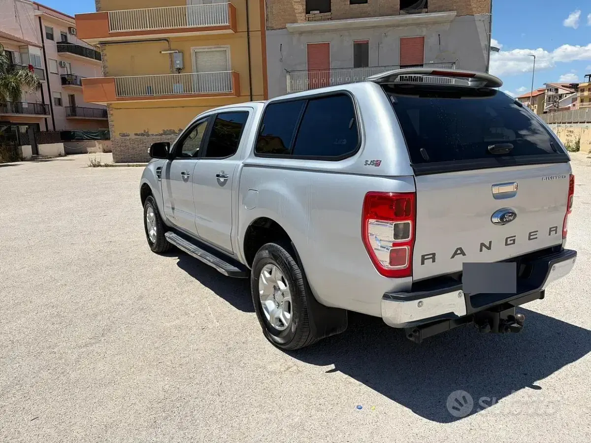 Usata Ford Ranger Limited 160 CV (117 kW) 2019 Grigio Pick-up