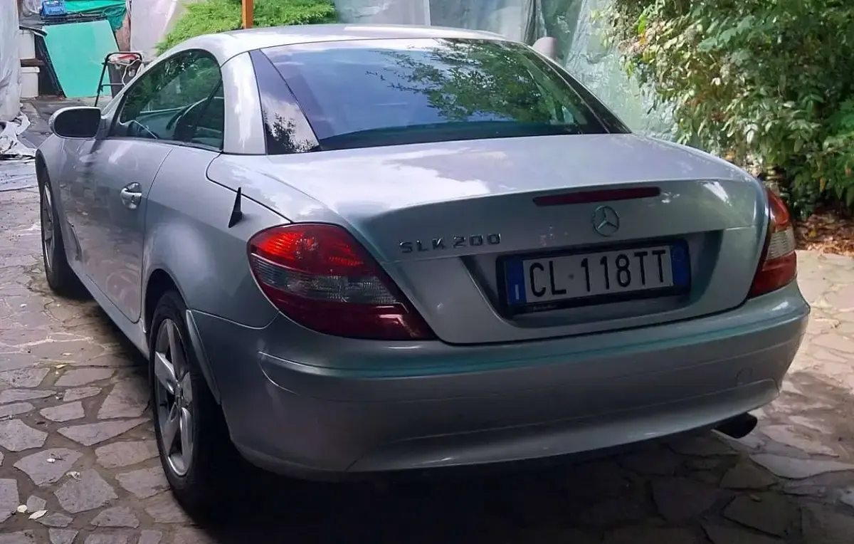 Usata Mercedes SLK200 163 CV (119 kW) 2005 Argento Cabrio
