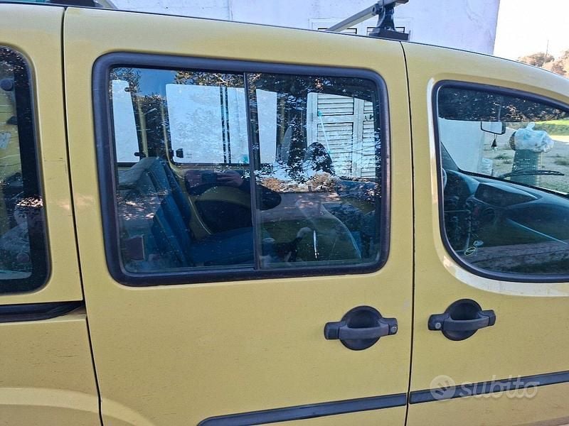 Usata Fiat Doblò 65 CV (47 kW) 2001 Giallo Monovolume