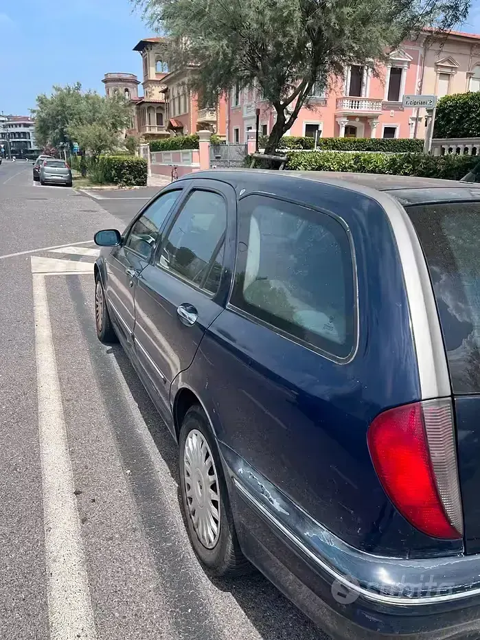 Usata Lancia Lybra 116 CV (85 kW) 2005 Bluazzurro Station wagon