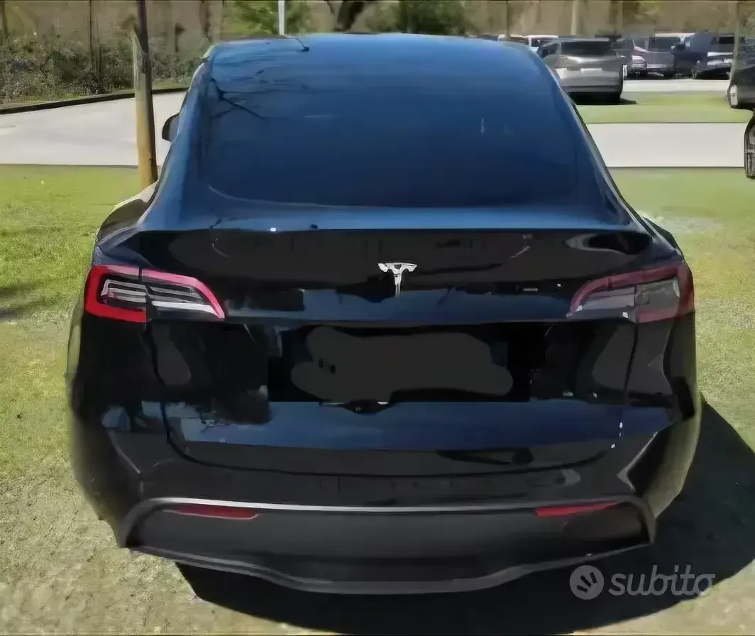 Usata Tesla Model Y 88 kW (120 CV) 2022 Nero SUV