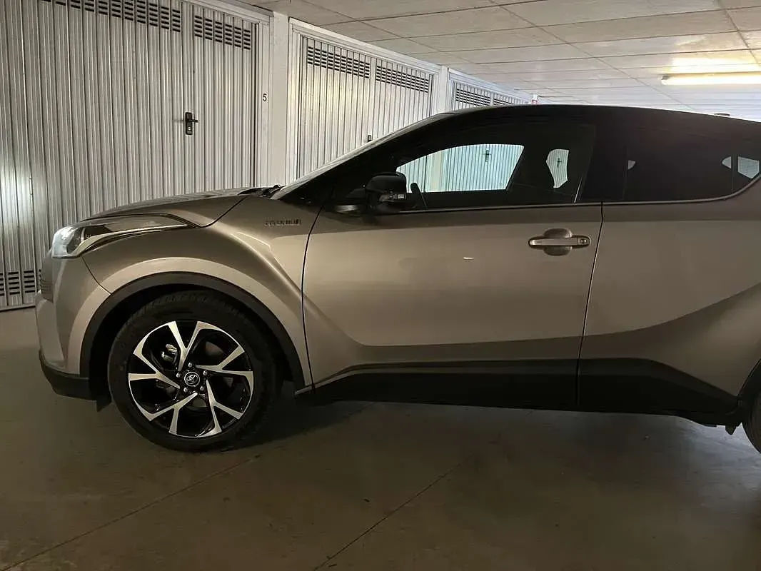 Usata Toyota C-HR Trend 98 CV (72 kW) 2019 SUV