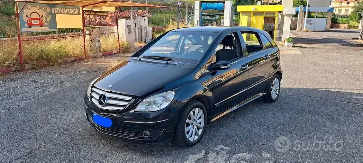 Usata Mercedes B200 140 CV (102 kW) 2007 Nero Monovolume