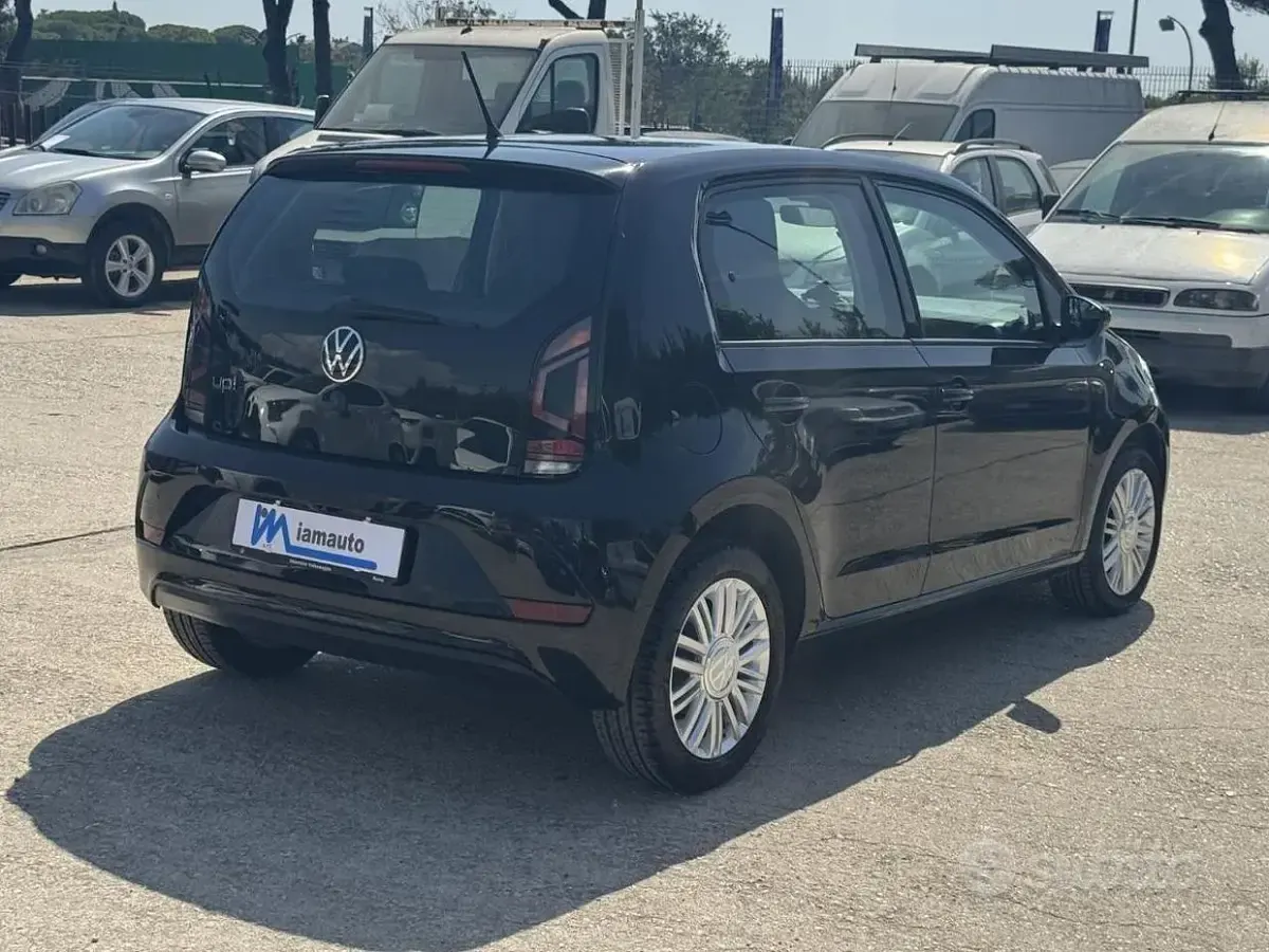 Usata VW up! move up! 65 CV (47 kW) 2023 Nero Utilitaria