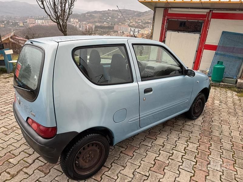 Usata Fiat 600 54 CV (39 kW) 2006 Berlina