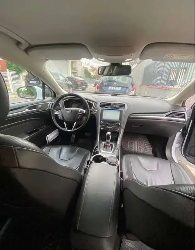 Usata Ford Mondeo Titanium 179 CV (131 kW) 2015 Bianco Berlina