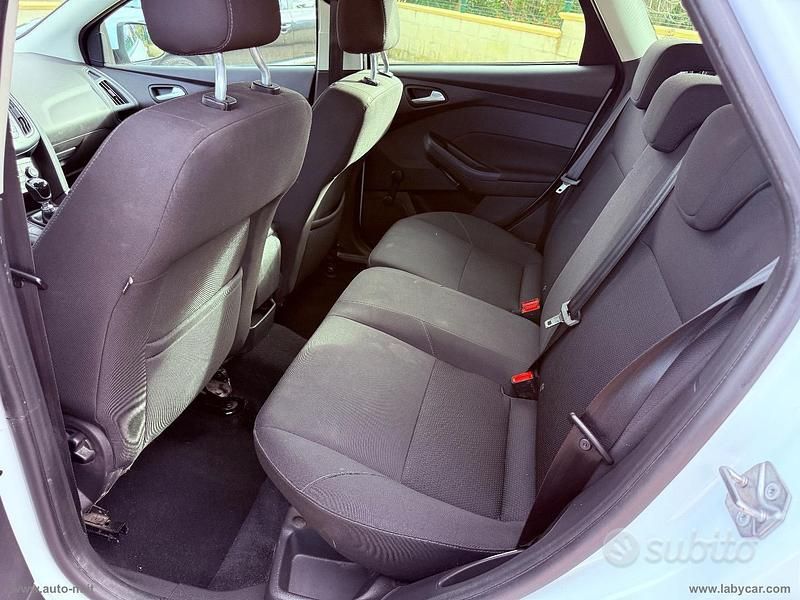 Usata Ford Focus Business Edition 95 CV (69 kW) 2017 Bianco Station wagon