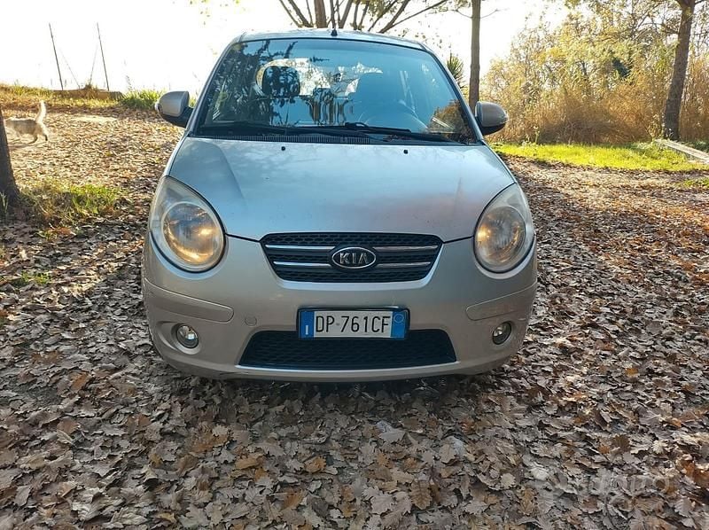 Usata Kia Picanto LX 60 CV (44 kW) 2008 Grigio Utilitaria
