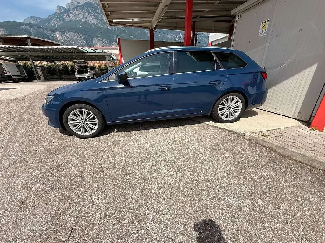 Usata Seat Leon ST XCELLENCE 150 CV (110 kW) 2017 Blu/azzurro Station wagon