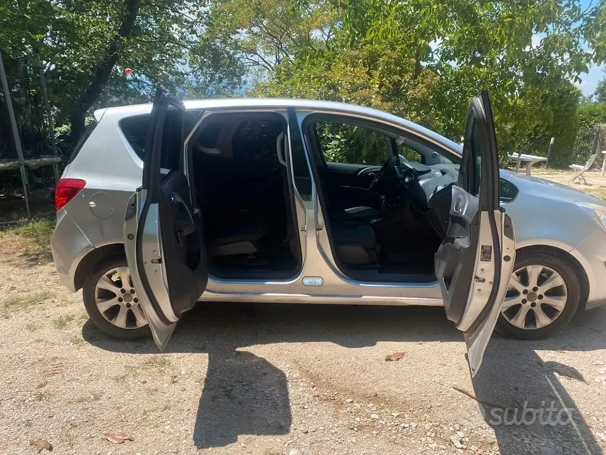 Usata Opel Meriva 2010 Grigio Monovolume