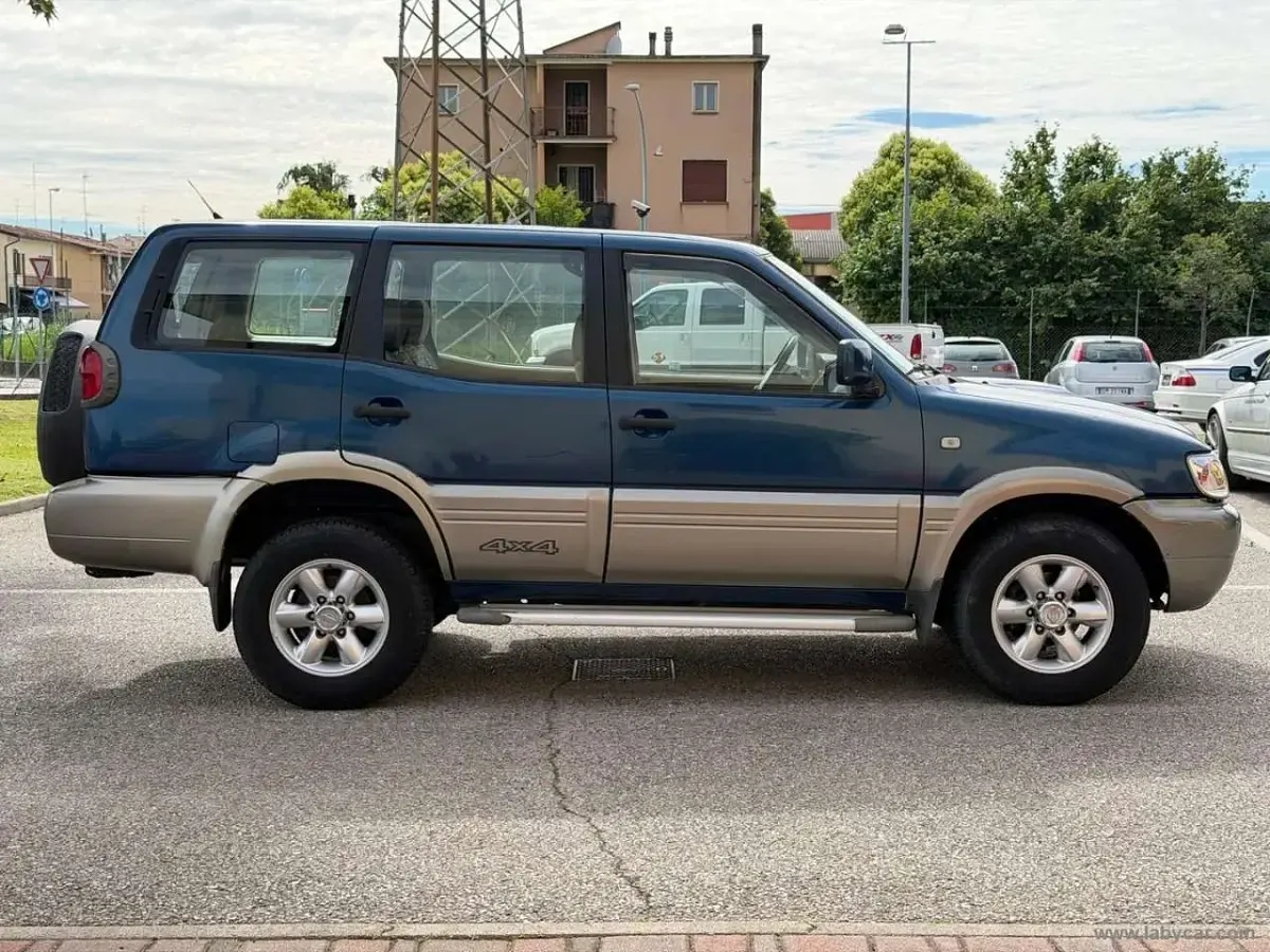 Usata Nissan Terrano 125 CV (91 kW) 2001 Blu/azzurro SUV