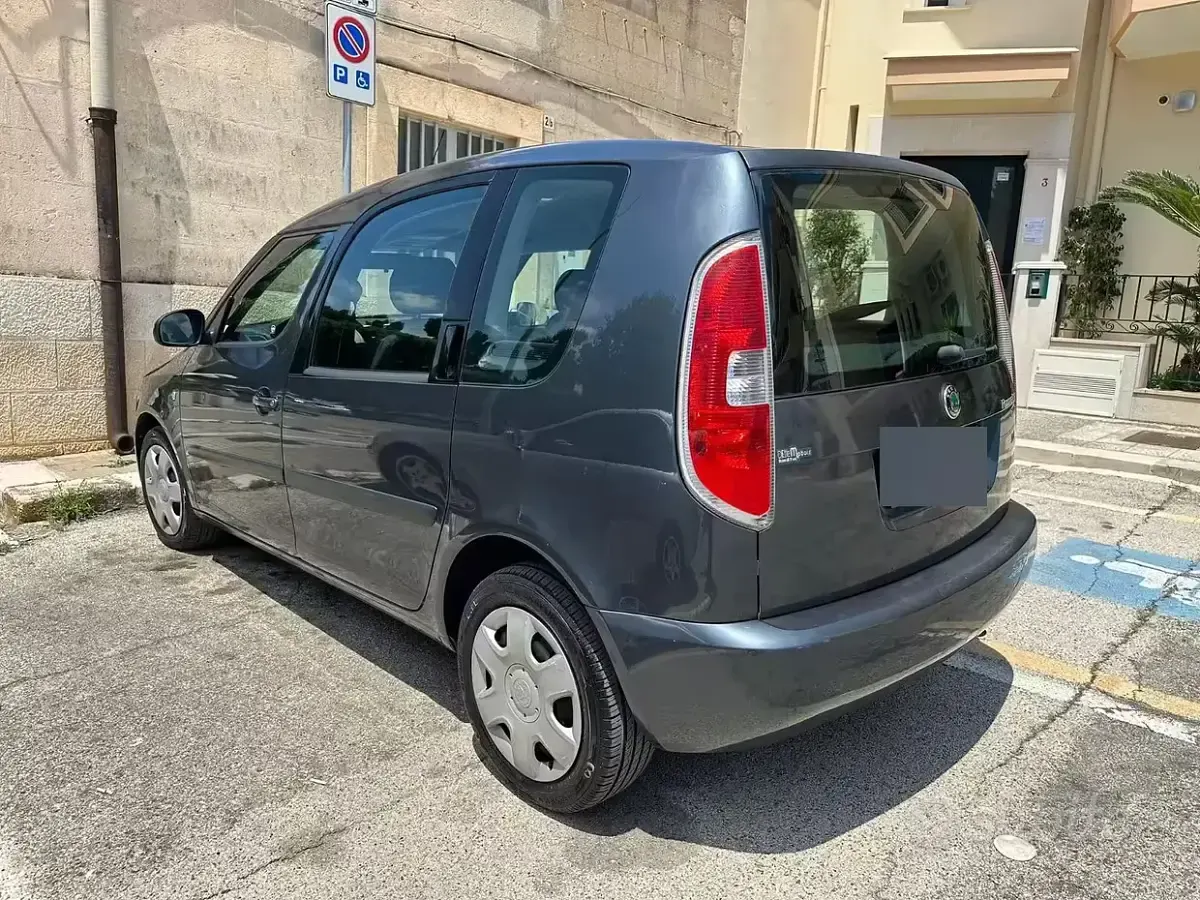 Usata Skoda Roomster 80 CV (58 kW) 2008 Grigio Monovolume