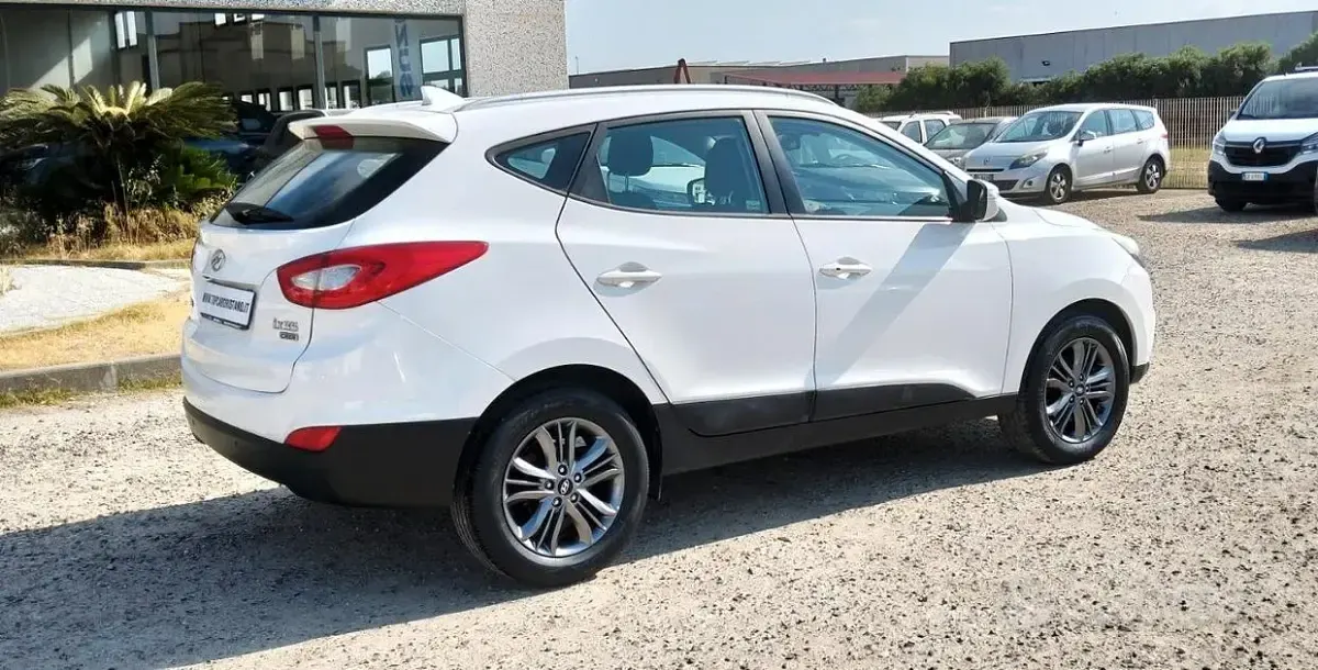 Usata Hyundai ix35 Xpossible 116 CV (85 kW) 2014 Bianco SUV