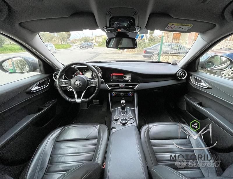 Usata Alfa Romeo Giulia Super 180 CV (132 kW) 2018 Grigio Berlina