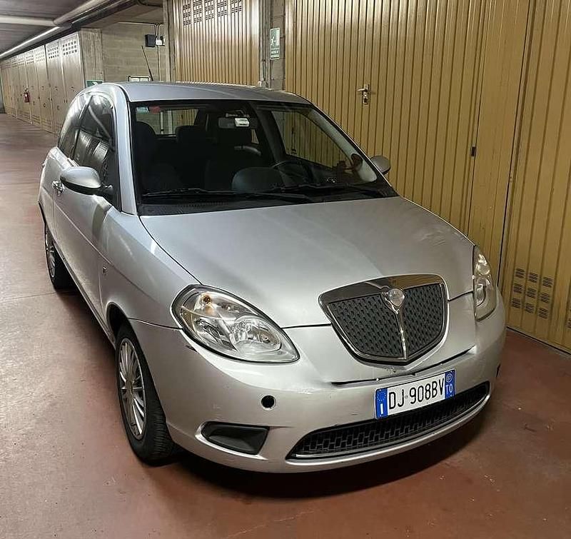 Usata Lancia Ypsilon 60 CV (44 kW) 2007 Utilitaria