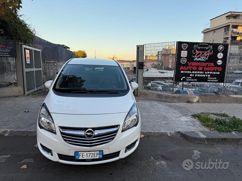 Bianco Usata 2016 Opel Meriva Monovolume | 7200 € (Buon prezzo) - Immagine 1/4