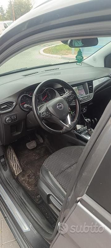 Usata Opel Crossland 120 CV (88 kW) 2020 Grigio SUV