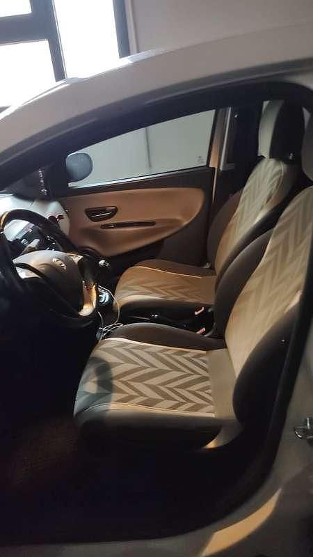 Usata Lancia Ypsilon Silver 95 CV (69 kW) 2016 Utilitaria