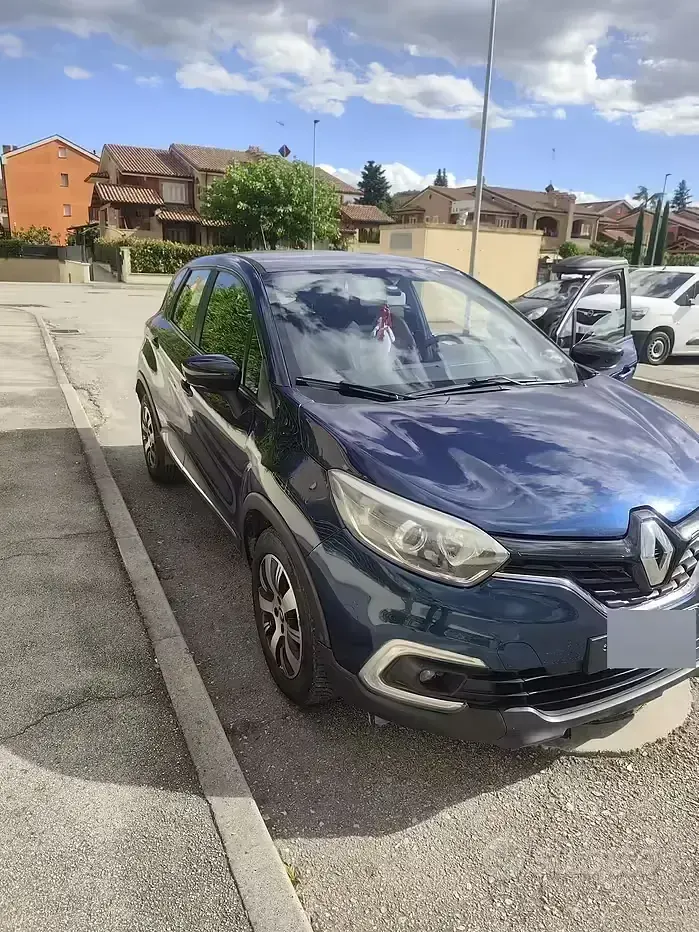 Usata Renault Captur 90 CV (66 kW) 2018 Blu SUV