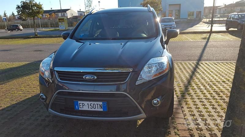Usata Ford Kuga Titanium 140 CV (102 kW) 2012 SUV