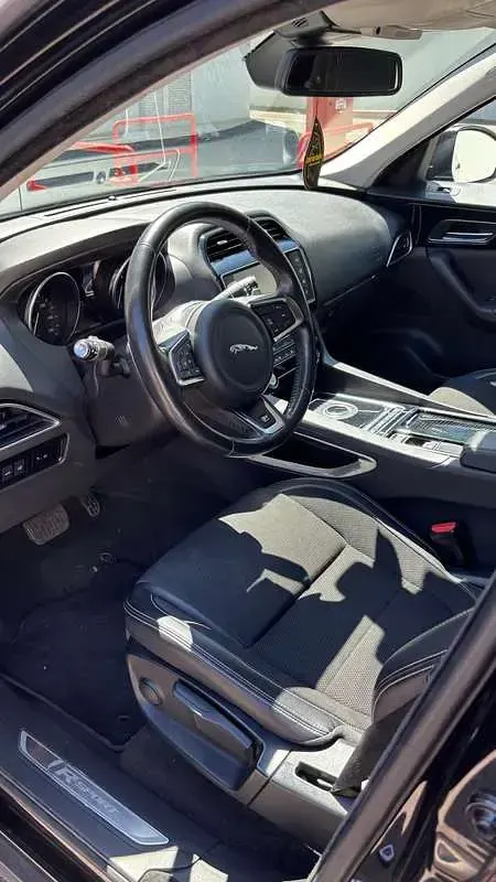 Usata Jaguar F-Pace R-Sport 179 CV (131 kW) 2018 SUV
