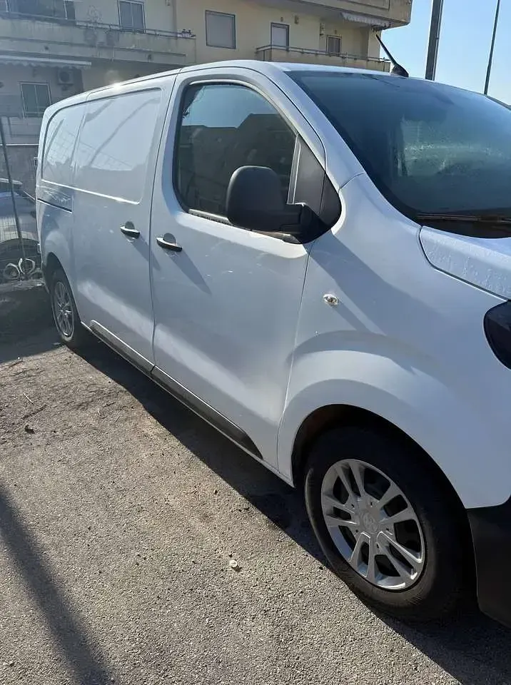 Usata Peugeot Expert 150 CV (110 kW) 2019 Bianco Furgone