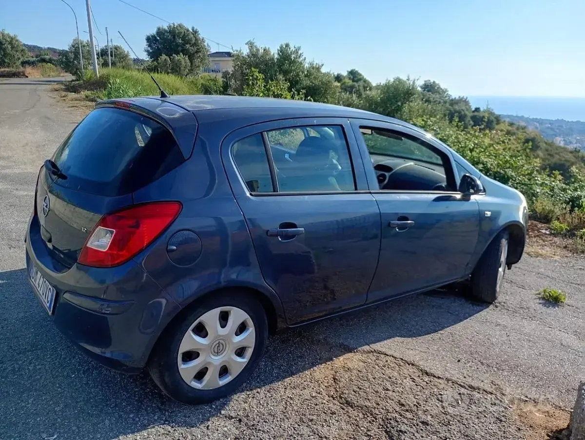 Usata Opel Corsa 80 CV (58 kW) 2008 Bluazzurro Utilitaria
