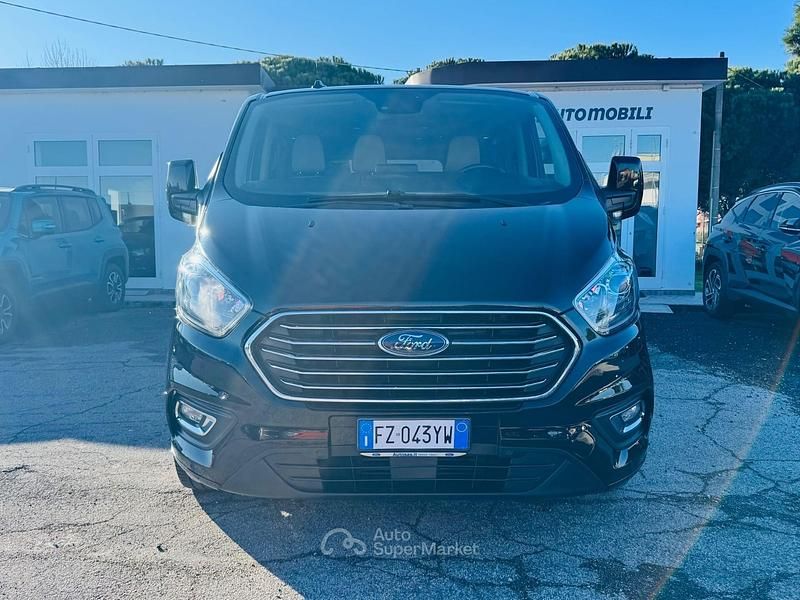 Usata Ford Tourneo Titanium 185 CV (136 kW) 2020 Nero Monovolume