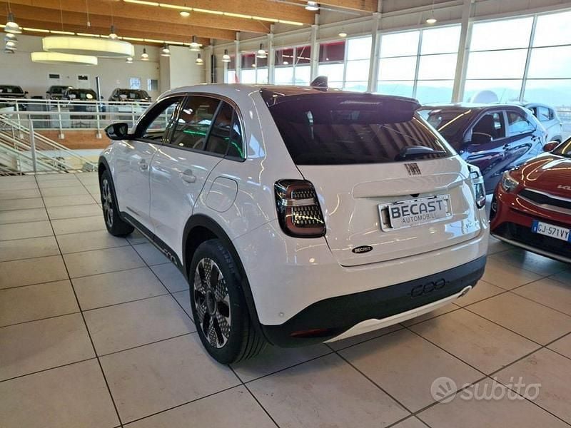 Usata Fiat 600 La Prima 101 CV (74 kW) 2025 Bianco SUV