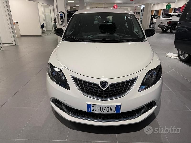 Usata Lancia Ypsilon Silver 69 CV (50 kW) 2022 Other Utilitaria